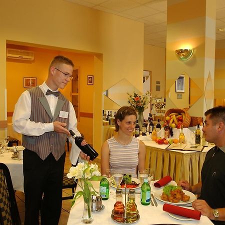Hotel Griff ブダペスト エクステリア 写真