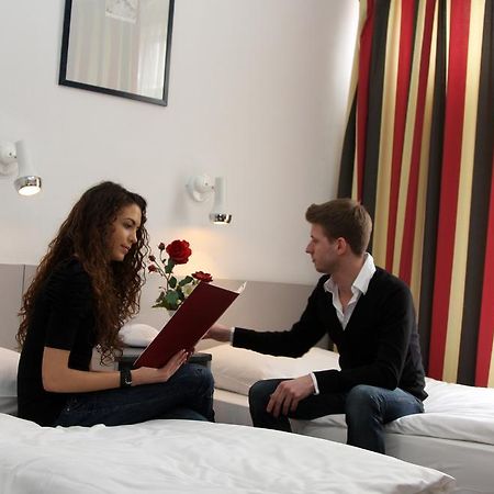 Hotel Griff ブダペスト エクステリア 写真