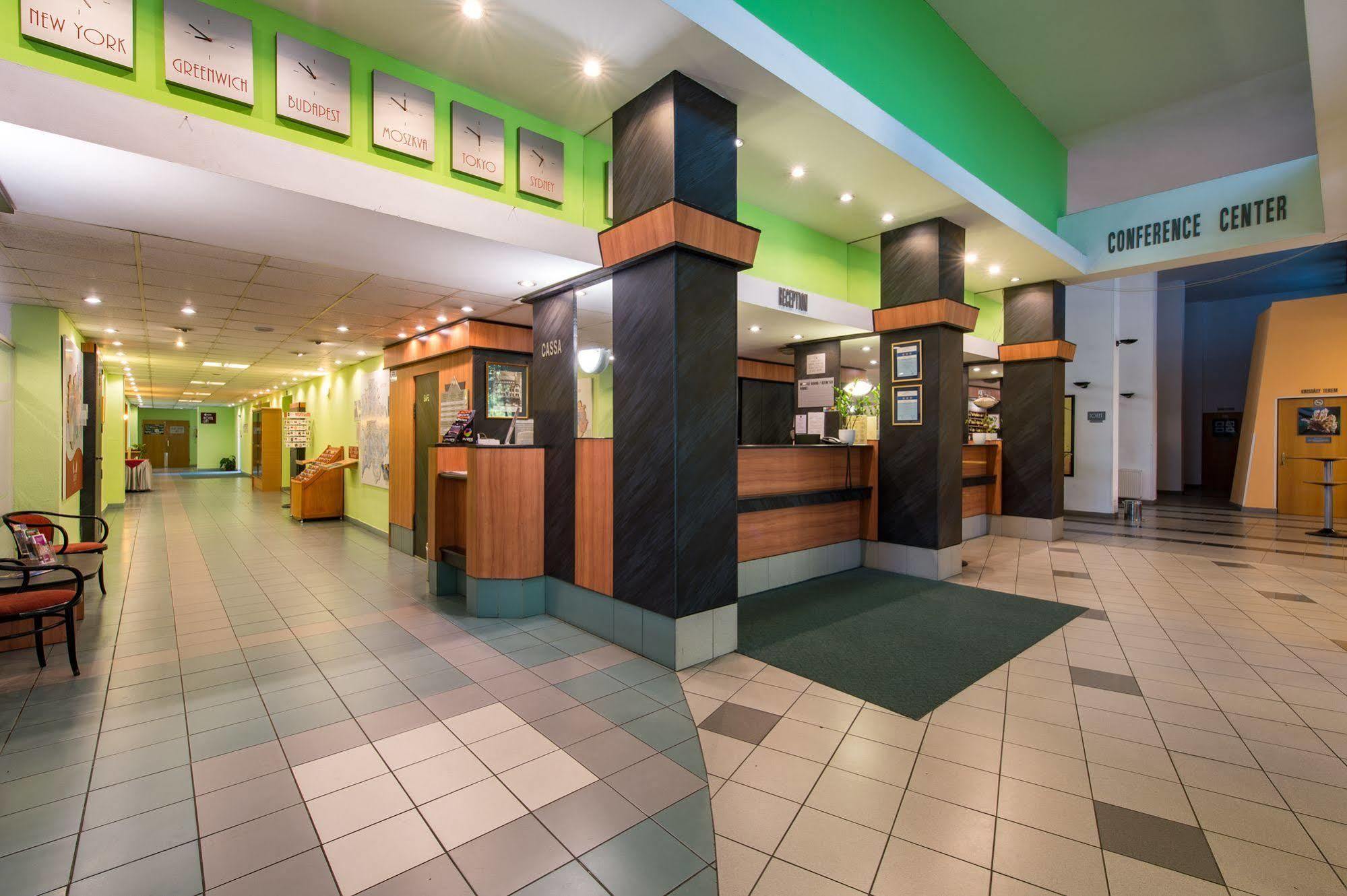 Hotel Griff ブダペスト エクステリア 写真