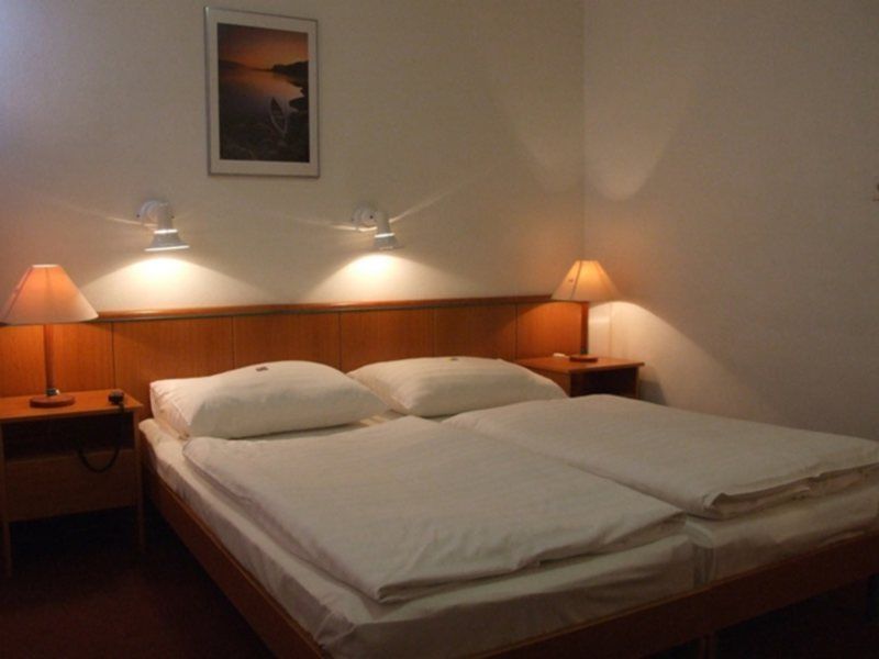 Hotel Griff ブダペスト エクステリア 写真