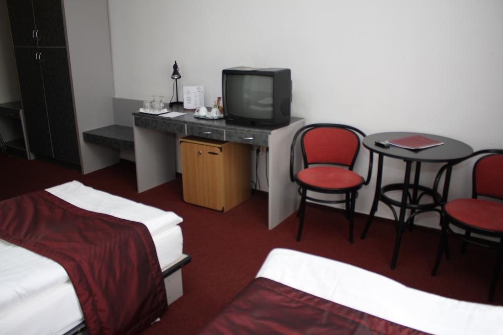 Hotel Griff ブダペスト エクステリア 写真